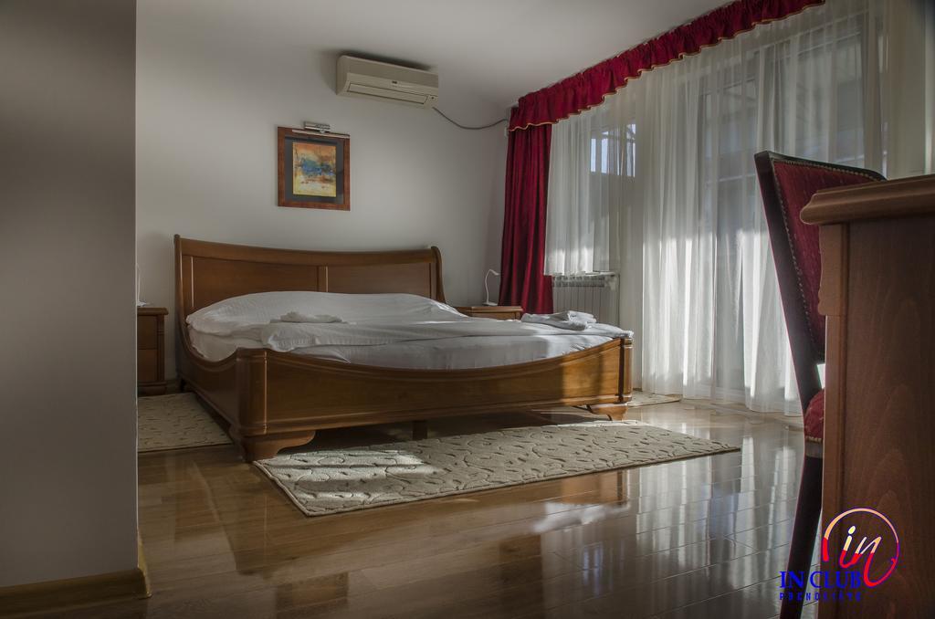Apartment And Rooms In Club Indija Εξωτερικό φωτογραφία