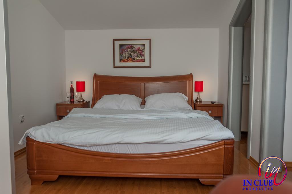 Apartment And Rooms In Club Indija Εξωτερικό φωτογραφία