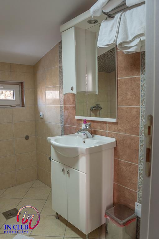 Apartment And Rooms In Club Indija Εξωτερικό φωτογραφία