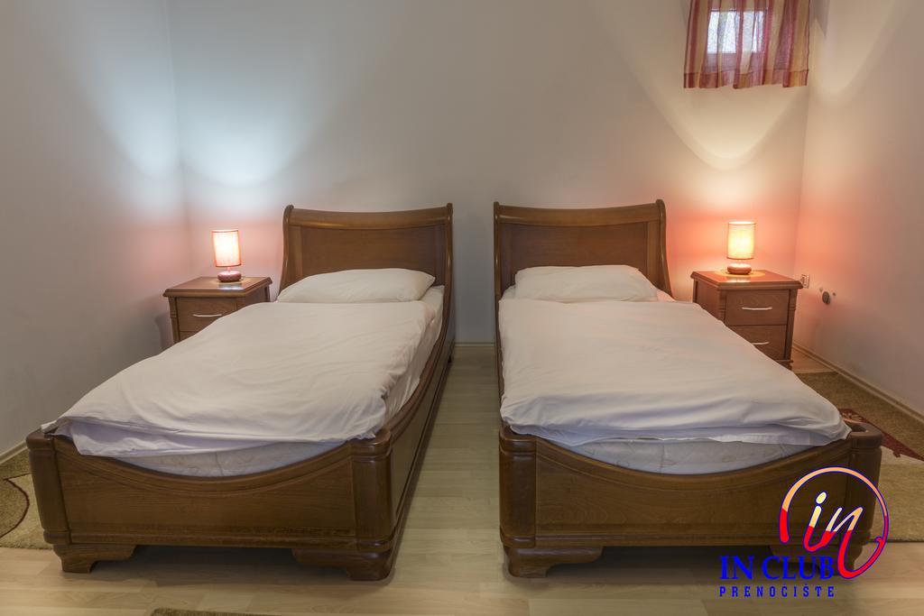 Apartment And Rooms In Club Indija Εξωτερικό φωτογραφία