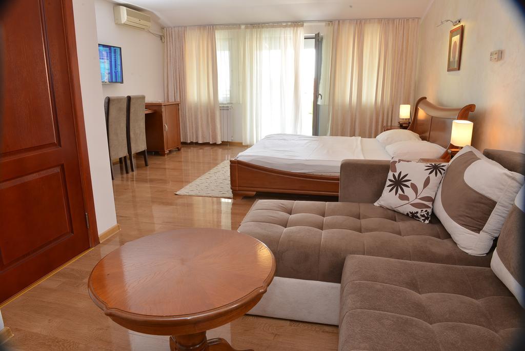 Apartment And Rooms In Club Indija Εξωτερικό φωτογραφία