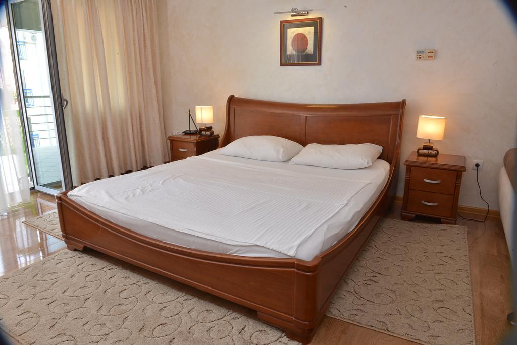 Apartment And Rooms In Club Indija Εξωτερικό φωτογραφία