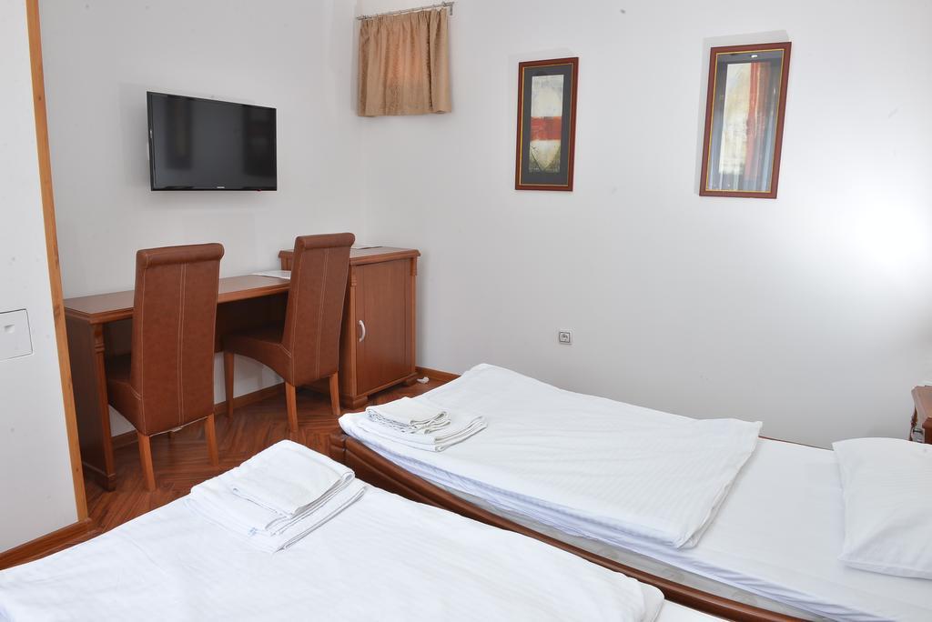 Apartment And Rooms In Club Indija Εξωτερικό φωτογραφία