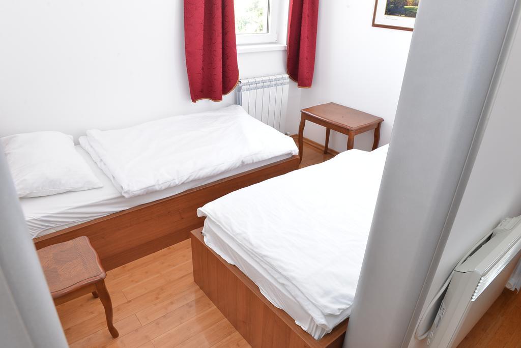 Apartment And Rooms In Club Indija Εξωτερικό φωτογραφία